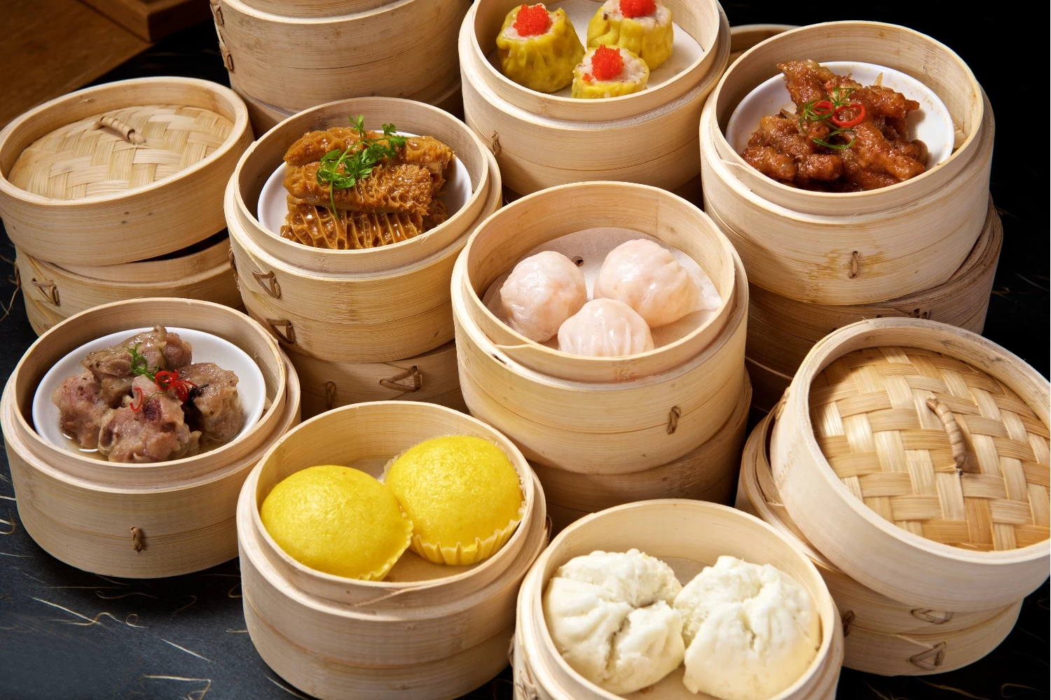 Dim sum knedle u bambusovim košarama – autentična kineska kuhinja